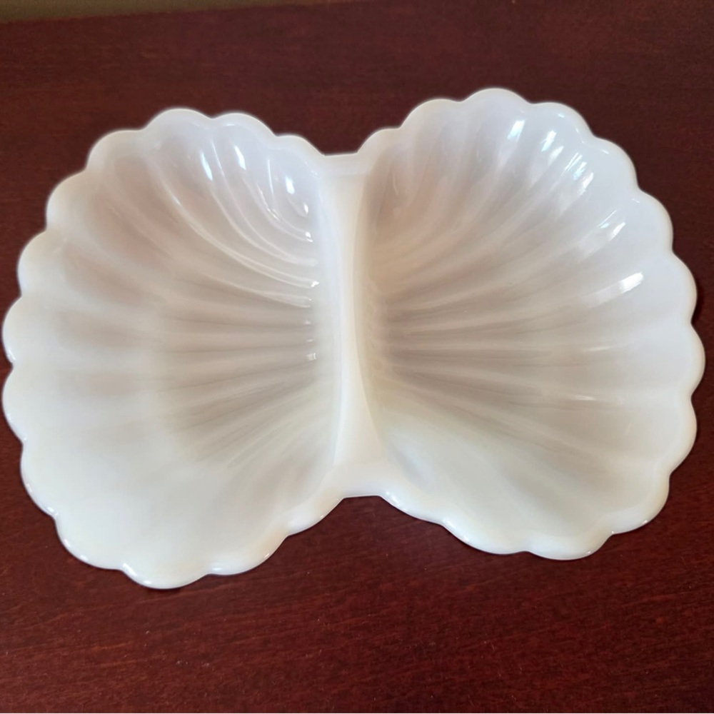 vintage Avon milk glass double seashell divided dish.